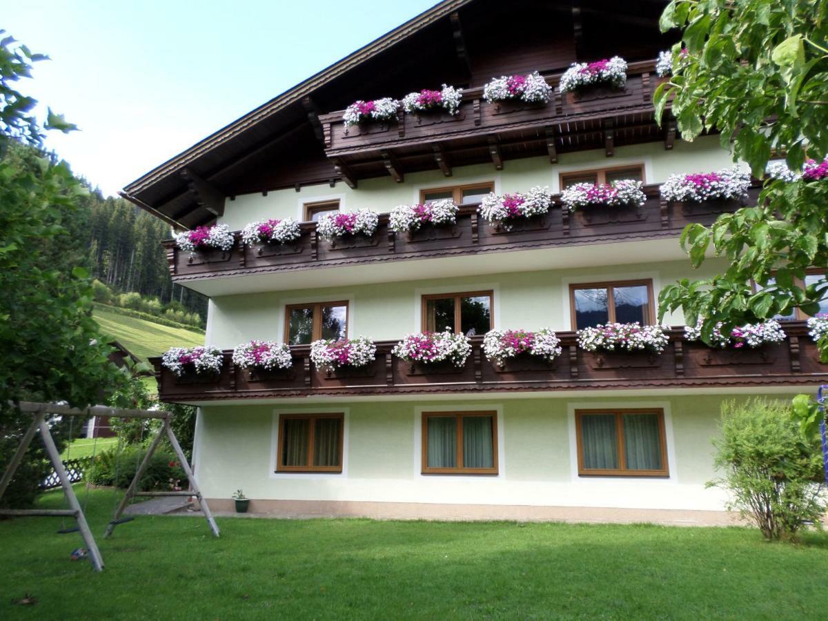 Gastehaus Huber Fruhstuckspension Schladming Exteriör bild